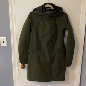 Athleta raincoat stylish features.